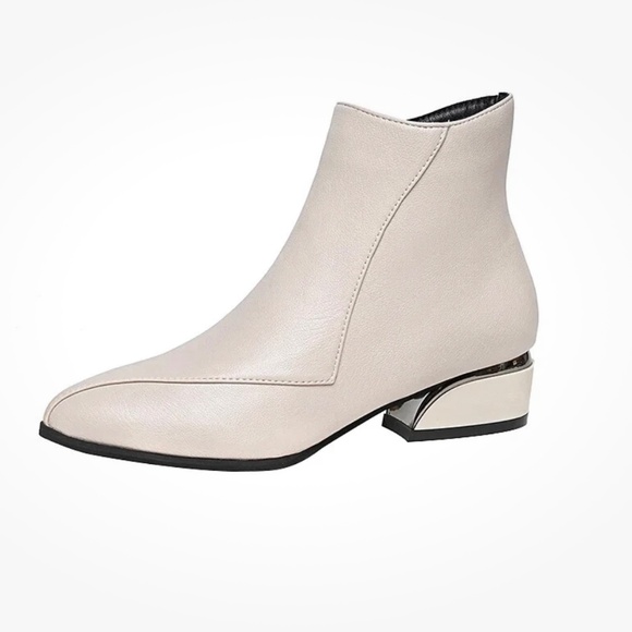 Pointed Toe Faux Leather Heel Ankle Boots Booties Cream Black Silver Womens 10 - Picture 1 of 7